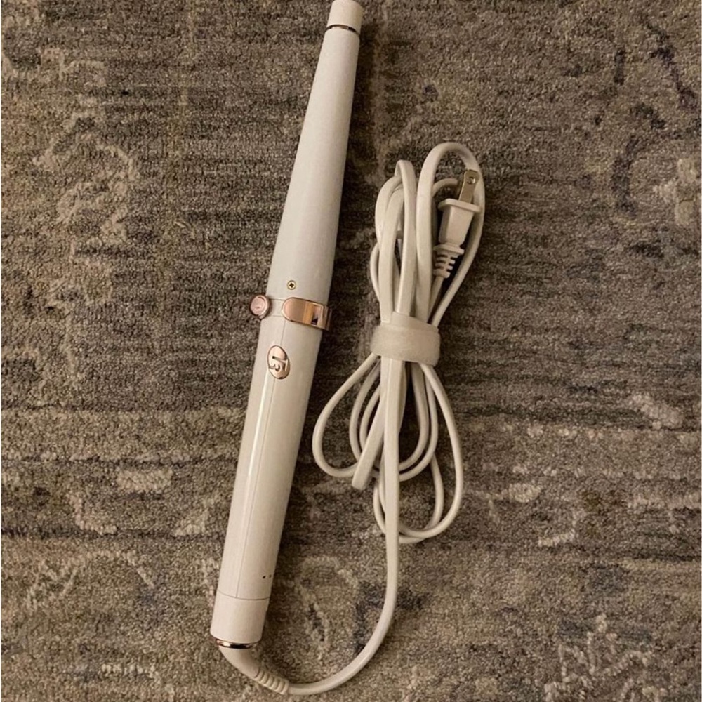 T3 SinglePass Wave Professional Tapered Ceramic Styling Wand